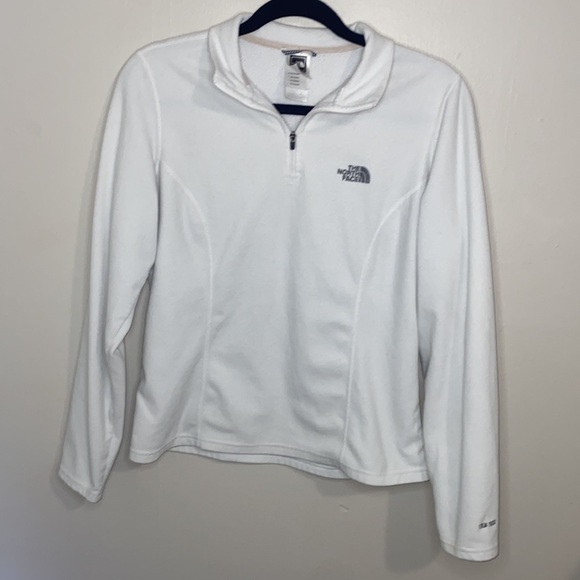 🐚Quarter zip North Face White Pullover! - Picture 2 of 8